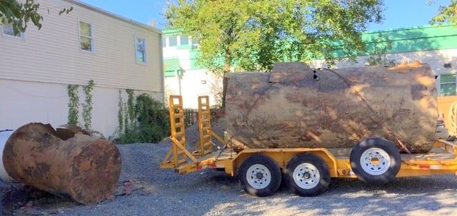550 gallon compared to 2000 gallon tank1-1.jpg