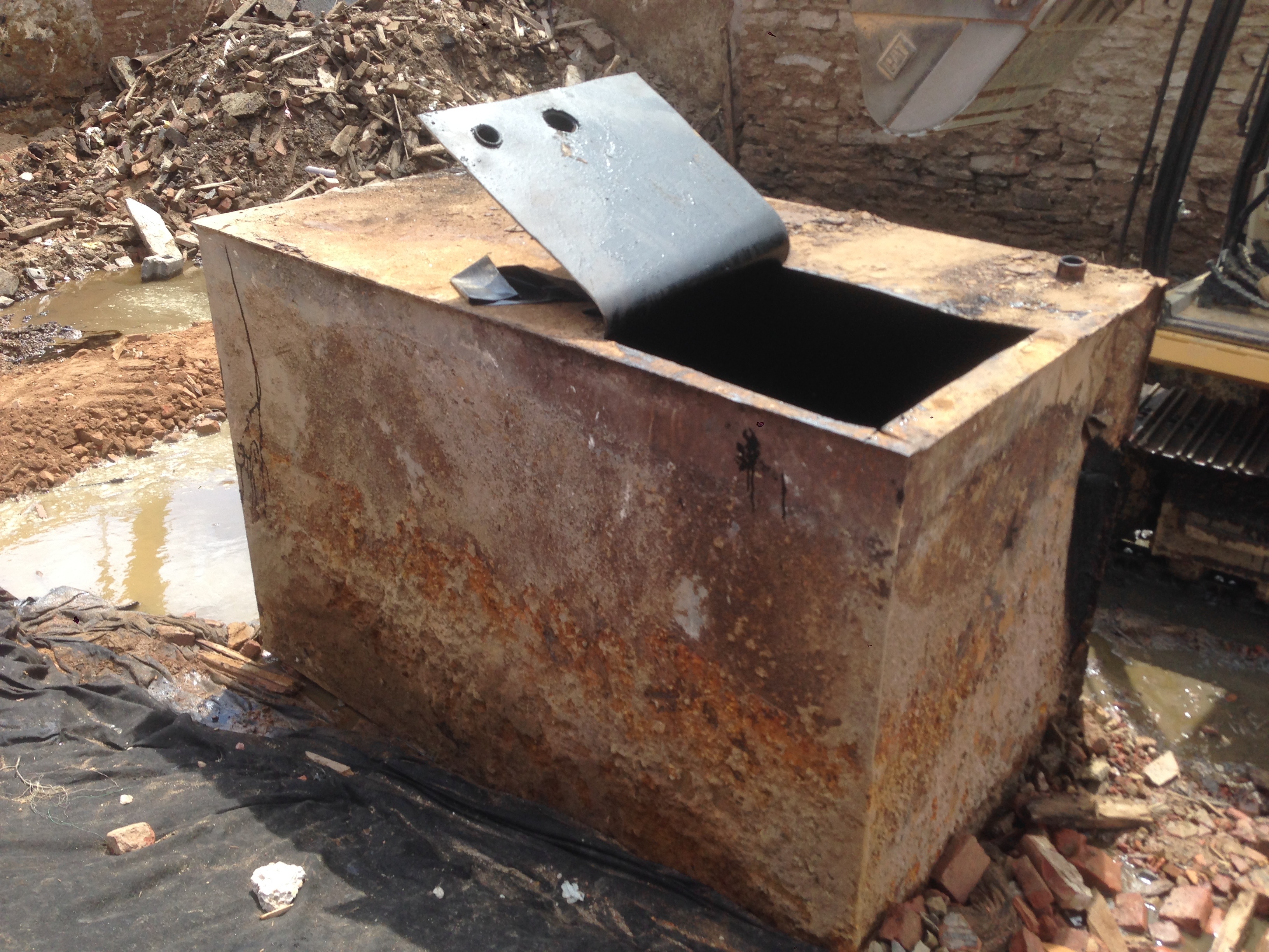Petroleum tank cleaning & Removal