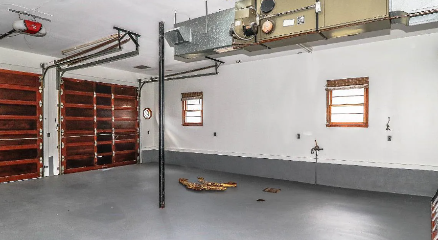 residential hydraulic lift removal