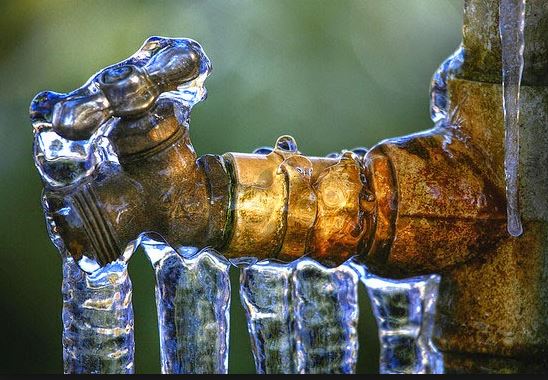 Outdoor pipes freeze